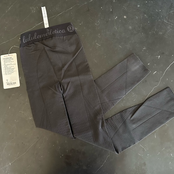 Lululemon time warp tights brand new with tags - Picture 4 of 4